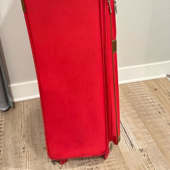 Tommy Hilfiger Logan 28" Softside Spinner, luggage, suitcase travel bag - Picture 11 of 16